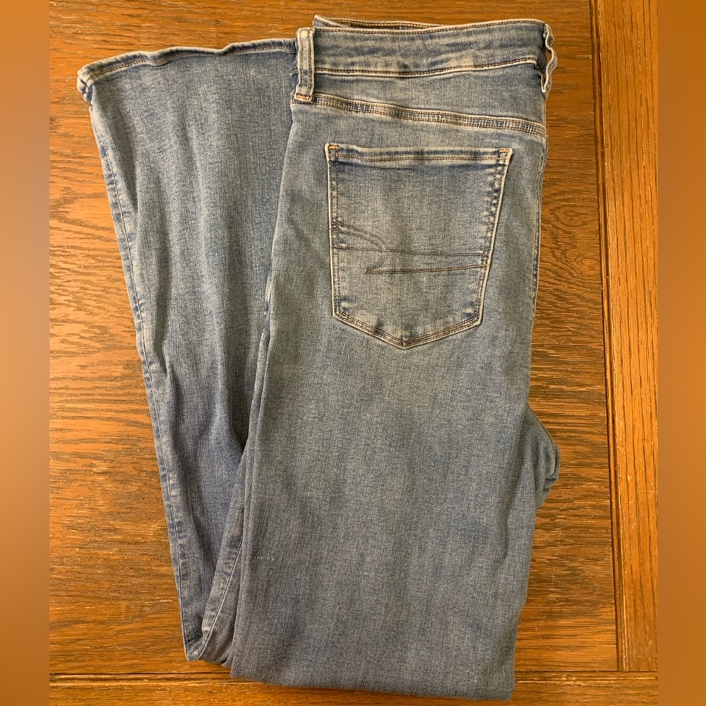 American Eagle Outfitters High Rise Flare Jeans - Picture 3 of 10